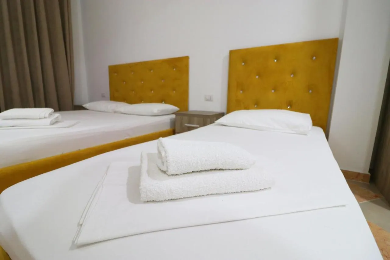 ***  Hotel Kristal Wlora Albania